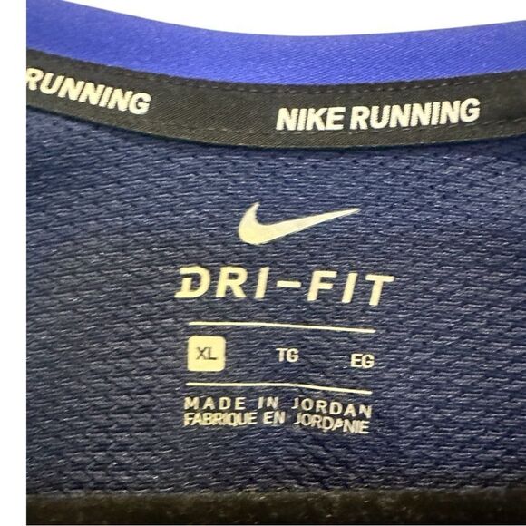 Nike Women's Nike Dry fit  831530-452 Running shirt with mesh Purple size XL - Picture 3 of 10